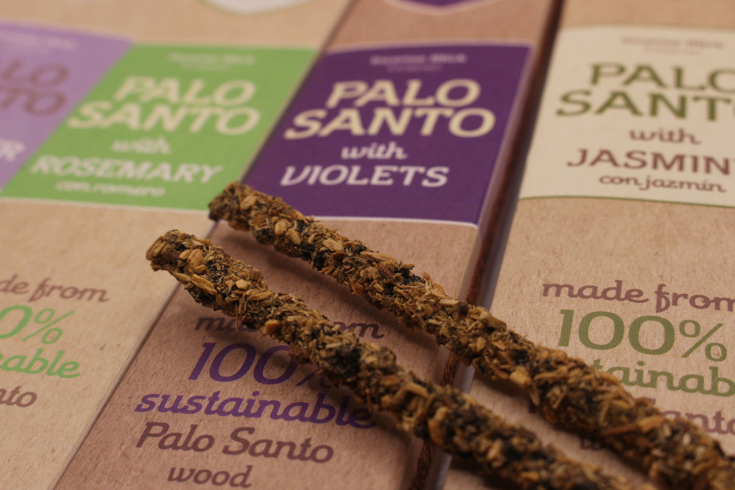 Incienso de Palo Santo con Violetas