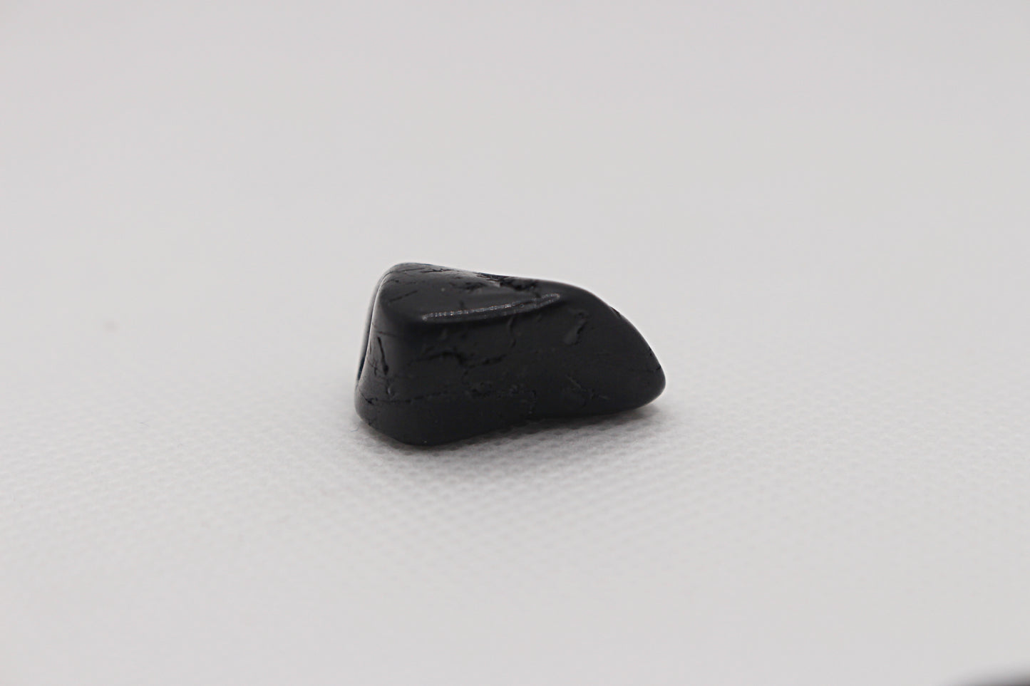 Turmalina negra rodada