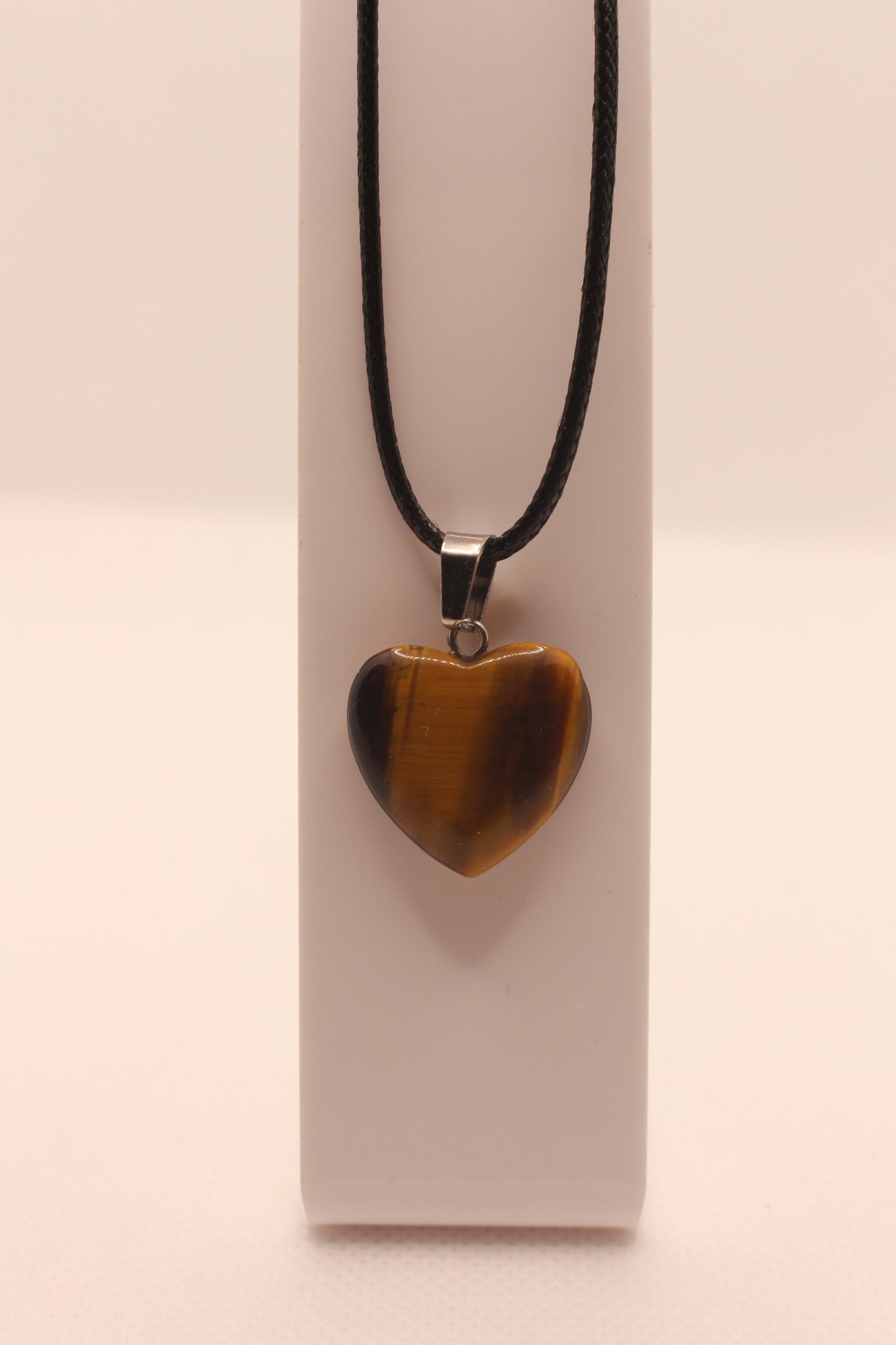 COLLARES DIVINE CARVINGS