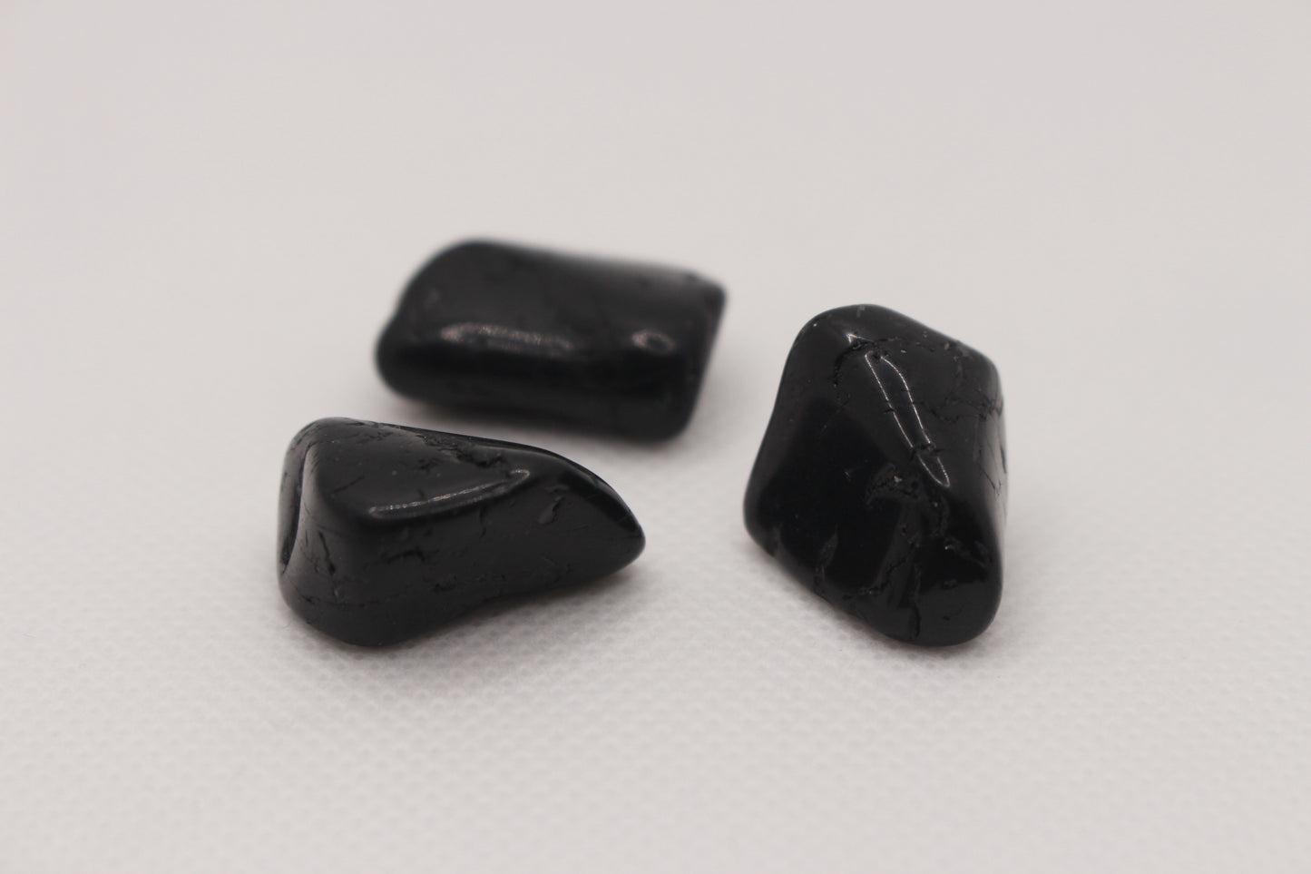 Turmalina negra rodada